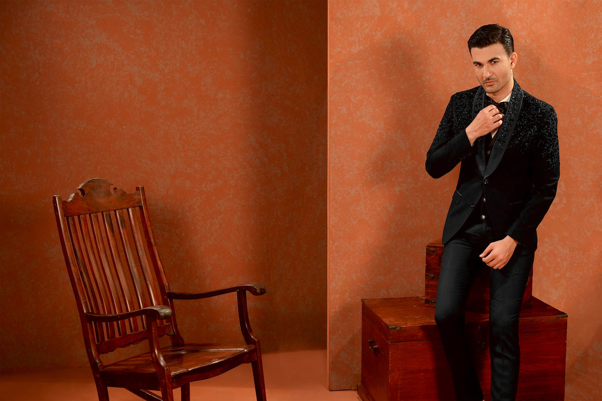 Black Embellished Shawl-Lapel Tuxedo with Waistcoat
